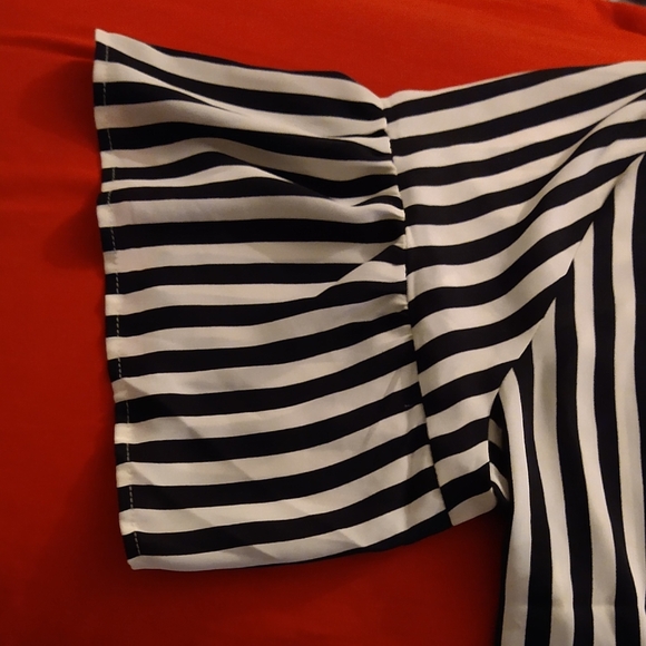 LOFT black and white blouse - Picture 6 of 7